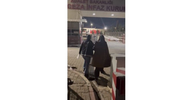 Kumlu’da hapis cezası ile aranan kadın şüpheli yakalandı