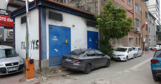 Adana’da 19 yaşındaki genç sokak ortasında öldürüldü