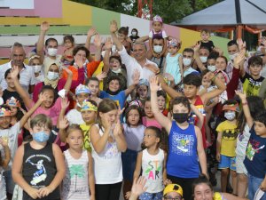 Başkan Uysal, Teneffüs Park’ta çocuklarla eğlendi