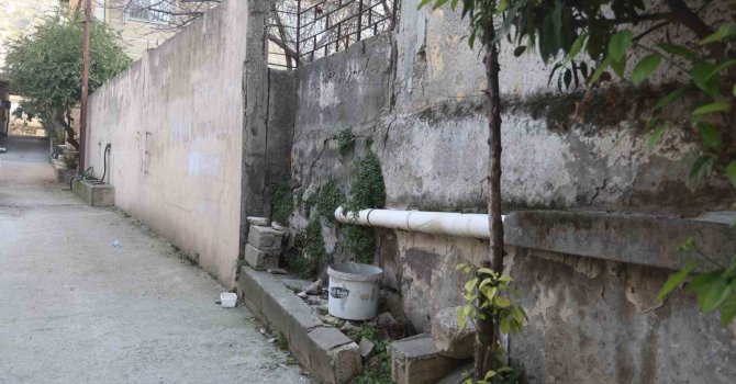 Annesinin telefon çaldırdığı çocuk devlet korumasına alındı