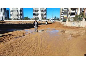 Vatandaşın çamur ve toz isyanı