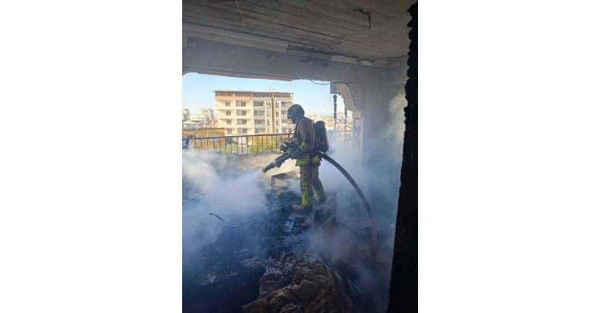 Alevlere teslim olan evinden çıkmak isteyen şahıs yaralandı