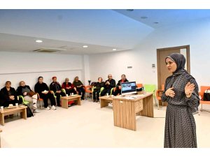 Parkinson Akademi üyelerine yaşam tarzı eğitimi