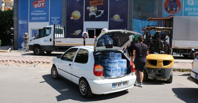 Antalyalılar Manavgat için seferber oldu