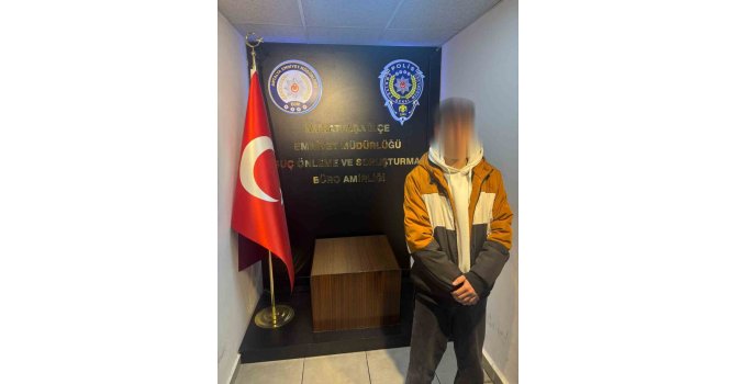 Bisiklet kullanan gencin önünü kesip hakaret etti, gözaltına alındı