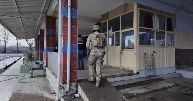 Osmaniye merkezli kaçakçılık operasyonunda 5 tutuklama