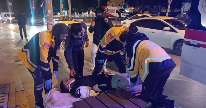 Antalya’da devrilen motosikletin sürücüsü yaralandı