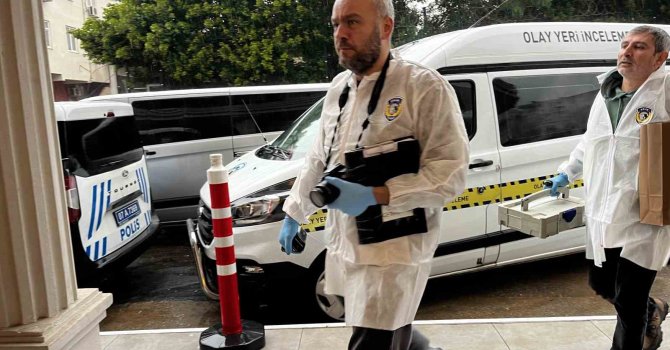 Antalya’da otel odasında şüpheli ölüm