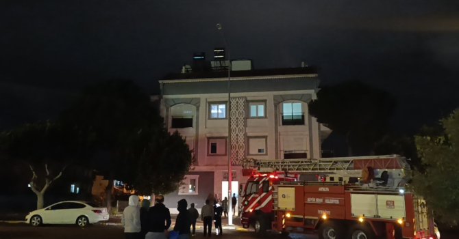 Bacadan etrafa saçılan kıvılcımlar yangın tedirginliğine neden oldu