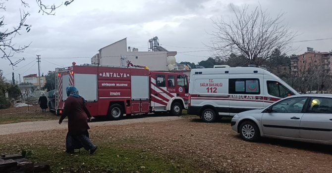 Bacadan düşen kıvılcımdan yangın çıktı: 4 kişi dumandan etkilendi
