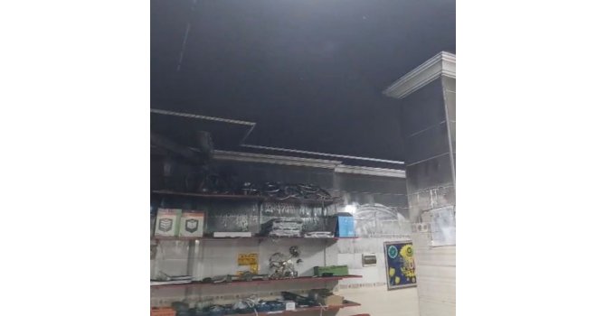 Elektrikçi dükkanında çıkan yangın söndürüldü