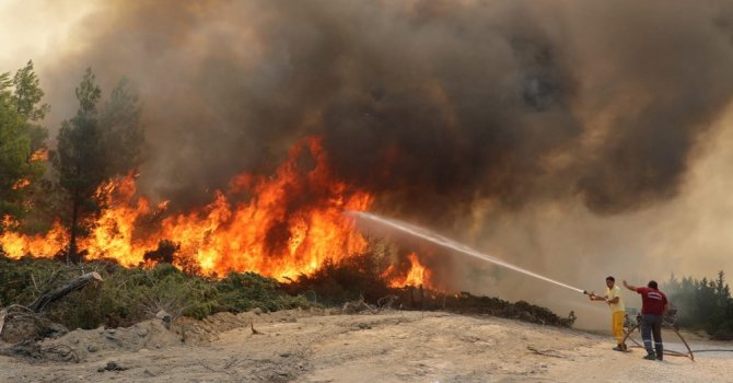 Büyükşehir Afet Koordinasyon Merkezi’nde yoğun çalışma