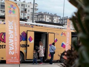 Kitaplar yola çıktı, durağı Sayapark oldu