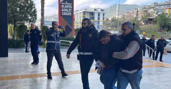 Alanya’da bıçak ve zincirlerin kullanıldığı kavgaya 3 tutuklama