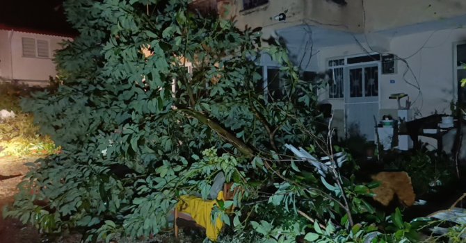 Hortum Manavgat’ı savaş alanına çevirdi