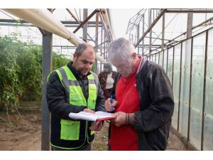 Aksu’da afetten zarar gören seralarda hasar tespiti yapıldı