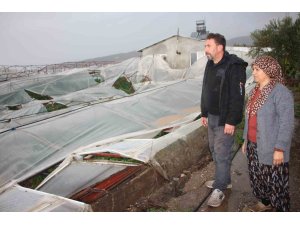 Örtü altı tarımın merkezi Kumluca’da hortumun verdiği hasar gündüz ortaya çıktı