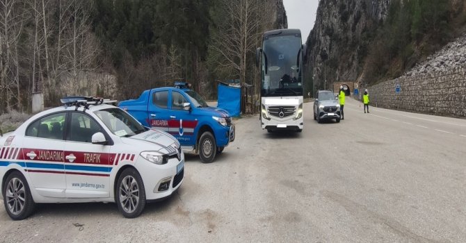 Burdur’da 1 haftada 381 araç ve sürücüsüne idari ceza uygulandı