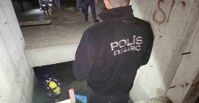 Yağışla su dolan bodrum kata düştü, hayatını kaybetti