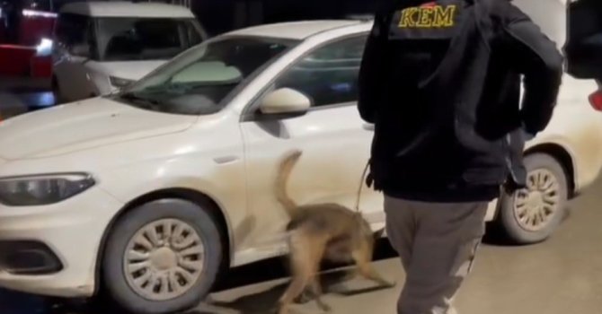 Binlerce uyuşturucu hap ele geçirildi: 3 kişi tutuklandı