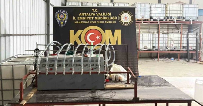 Antalya’da son 1 haftada suç işleme amacıyla örgüt kurma ve kaçakçılık suçlarından 14 kişi tutuklandı