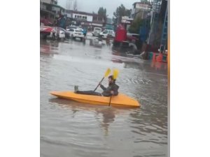 Gölde değil sokakta kano keyfi