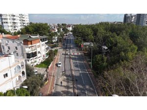 Yağış sonrası bozulan yollar onarılıyor