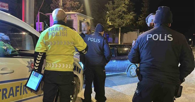 Polisin alkollü sürücüyle imtihanı: "Ahmet’cim bana senin ’şuradan git’ demen canımı sıktı"