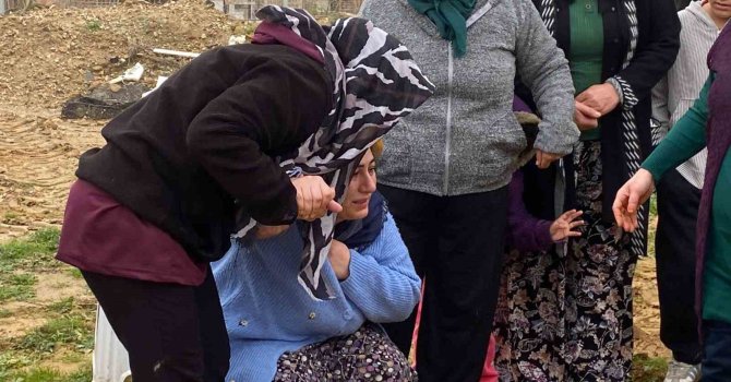 Burdur’daki feci kazada hayatını kaybeden anne oğul gözyaşları içinde yan yana toprağa verildi