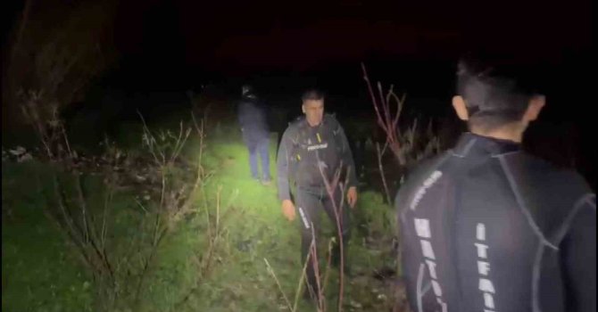 Asi Nehri’ne düşen genç kayboldu