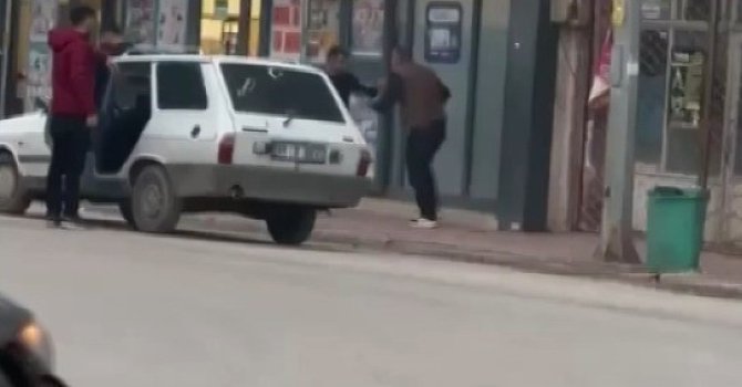 Tartıştığı kişiyi ayağından vurdu