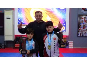 Eski boksör babanın minik sporcu çocukları karatede Türkiye zirvesine çıktı
