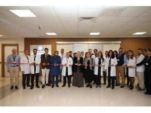 Akdeniz Üniversitesi Hastanesi’nde göz hastalıklarına lazer ile tedavi