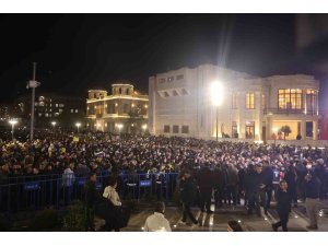 Asrın felaketinin 3’ünci yıl dönümünde Hatay’da binlerce kişi sessiz yürüyüş gerçekleştirdi