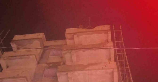 İntihara kalkışan şahsı itfaiye ve polis ekipleri vazgeçirdi