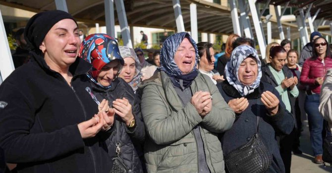 Görev yaptığı adliyede ölü bulunan güvenlik görevlisi gözyaşlarıyla uğurlandı