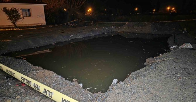 Hatay’da su dolu temelin içindeki toplarını almak isterken düşen 2 kardeş çocuk öldü