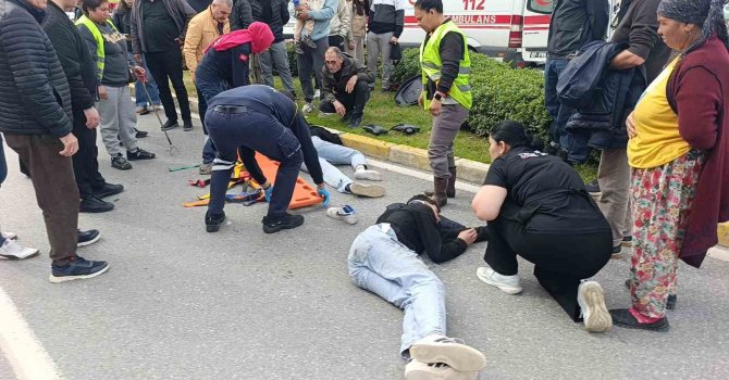 Geri manevra yapan kamyonete çarpan motosikletteki 2 kişi yaralandı