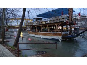 Barajlardan bırakılan su Manavgat Irmağı’ndaki su seviyesini yükseltti