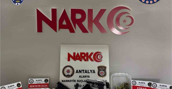 Antalya’da eş zamanlı uyuşturucu operasyonu