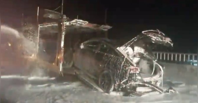 Osmaniye’de araç yüklü tırda yangın: 3 araç kullanılamaz hale geldi