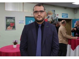 Uzmanından elektronik sigara uyarısı: "Bu likitlerin içerisinde her türlü madde var"