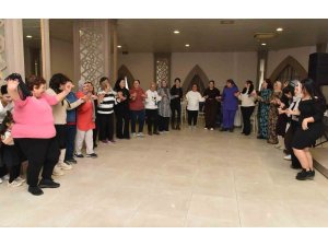 Kepezli hanımlar kadınlar matinesinde buluştu