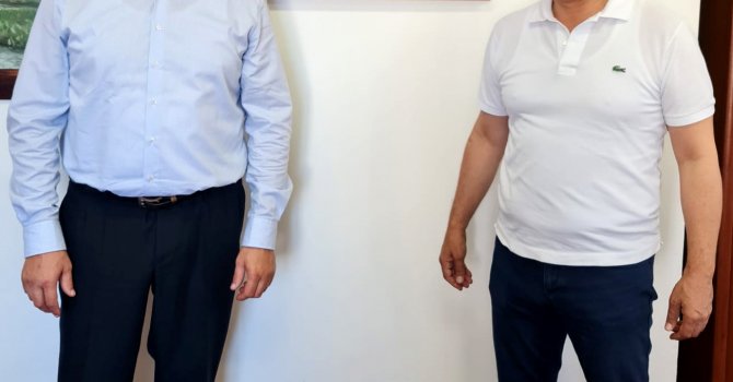 TARİHİ ÜÇ KAPILAR'IN RESMİ SLOVAKYA'DA