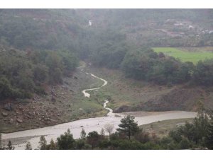 Kozan’da sağanakla birlikte kuruyan kaynaklar yeniden canlandı