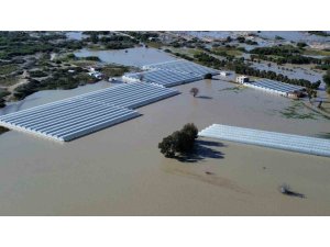 Antalya Kaş’ta seralar sular altında kaldı