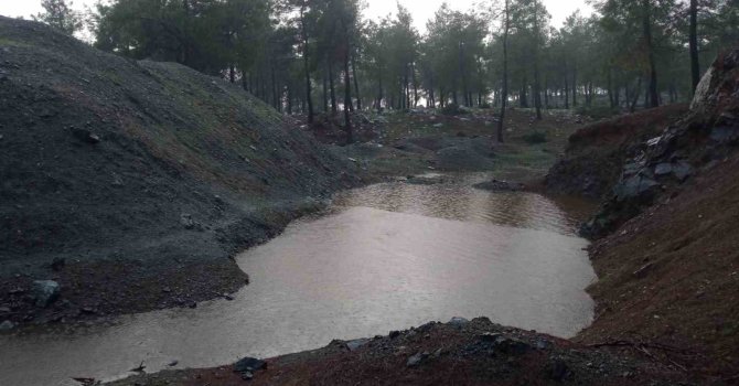 Yağışlı havayla birlikte su dolan çukura düşen 10 yaşındaki çocuk hayatını kaybetti