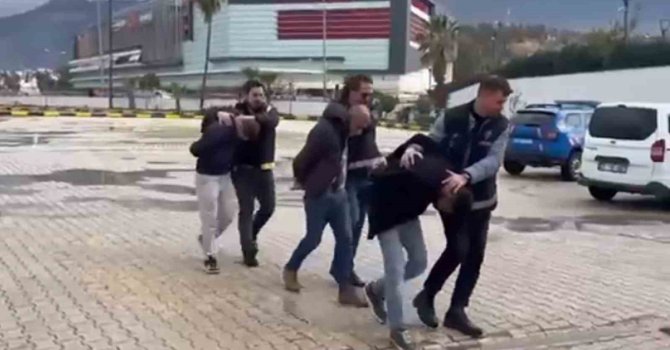 İskenderun’da hapis cezası ile aranan 3 şahıs yakalandı