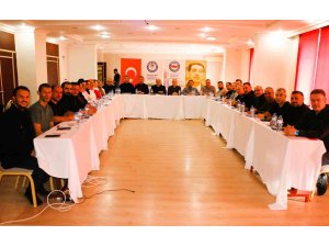 Eğitim-Bir-Sen ilçe başkanları ve kadınlar komisyonu istişare toplantısında buluştu