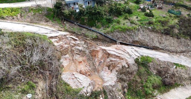 Alanya’da sağanak sonrası korkutan manzara